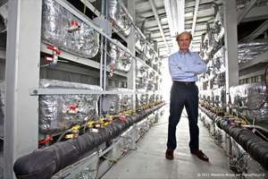 Andrea Rossi is zijn eerste 1 Mw-E-cat-centrale. (Deze centrale past in een 20-foot zeecontainer)