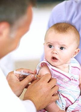 En de dokter wéét precies wat hij bij mij aan het inspuiten is..?