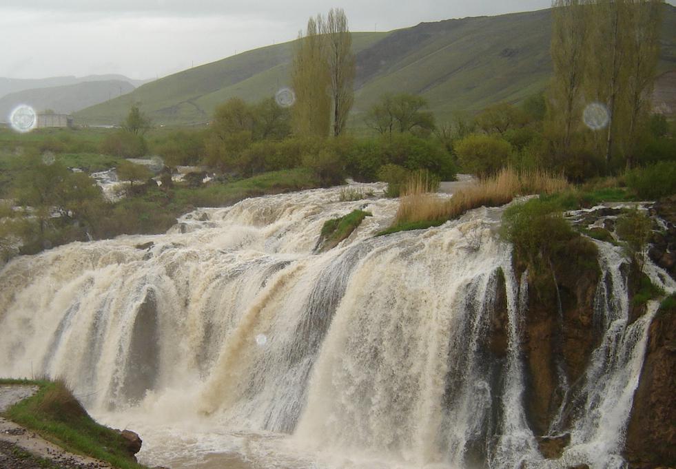 Lia K - Orbs bij waterval Turkije