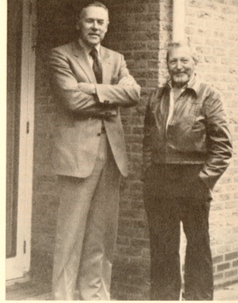 Stefan Denaerde (pseud. van Ad Beers; links) met de Amerikaanse UFO-onderzoeker Wendelle C. Stevens, die zijn verhaal onderzocht. (Foto: Brit Elders) 