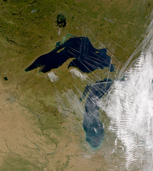 chemtrails De hardnekkige geruchten die uit de Oekraïne komen, zetten het fenomeen van de chemtrails heftiger op de kaart dan ooit!
