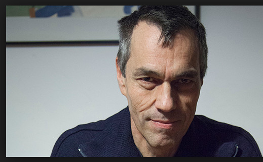 NOS-correspondent-ter-plekke in Oekraïne, David Jan Godfroid.. Aangenaam. 'Putin-heeft-het-gedaan' is zijn credo en wat op de Rusische Tv wordt gezegd is propaganda..