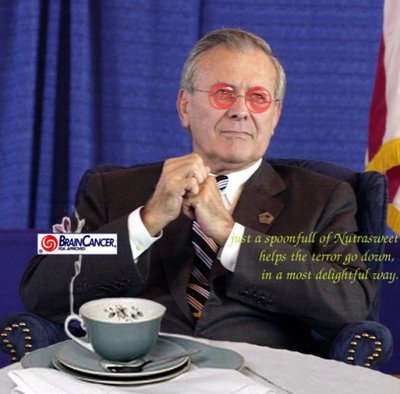 Rumsfeld verkocht eerst als Searle-directeur, het merk Aspartaam aan Monsanto. Later deed hij hetzelfde met de war-on-terror aan het Amerikaanse volk.. Reden genoeg voor deze spotprent.