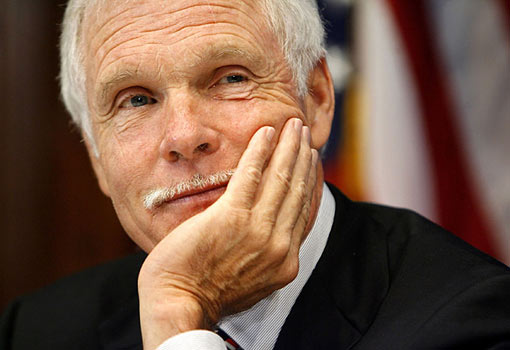 CNN-oprichter Ted Turner weet het wel: "een reductie van 95% in vergelijking met het huidige niveau, zou ideaal zijn"