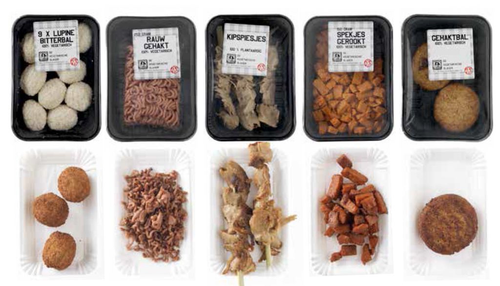 Een kleine greep uit het assortiment van de 'Vegetarische Slager'.. Zoals je ziet, helpt zelfs de 'look' met het accepteren van vleesvervangers als volwaardige vervangers van vlees en vis.