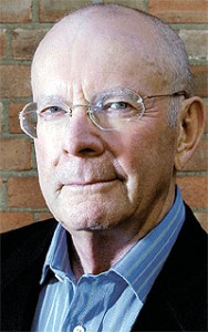 wilbur_smith01 Wilbur Smith, hij ontdekte dat er in het geniep werd gewerkt aan de UFO-zaak