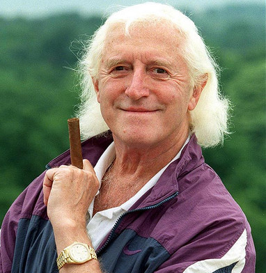 De Engelse 'artiest' Jimmy Savile bleek meer dan 1350 kinderen te hebben misbruikt, gedurende zijn 'carrière'.. RIght in the face of the English.. Zijn verhaal toont aan, hoezeer we te maken hebben met een maatschappelijke en structurele ontwrichting!!
